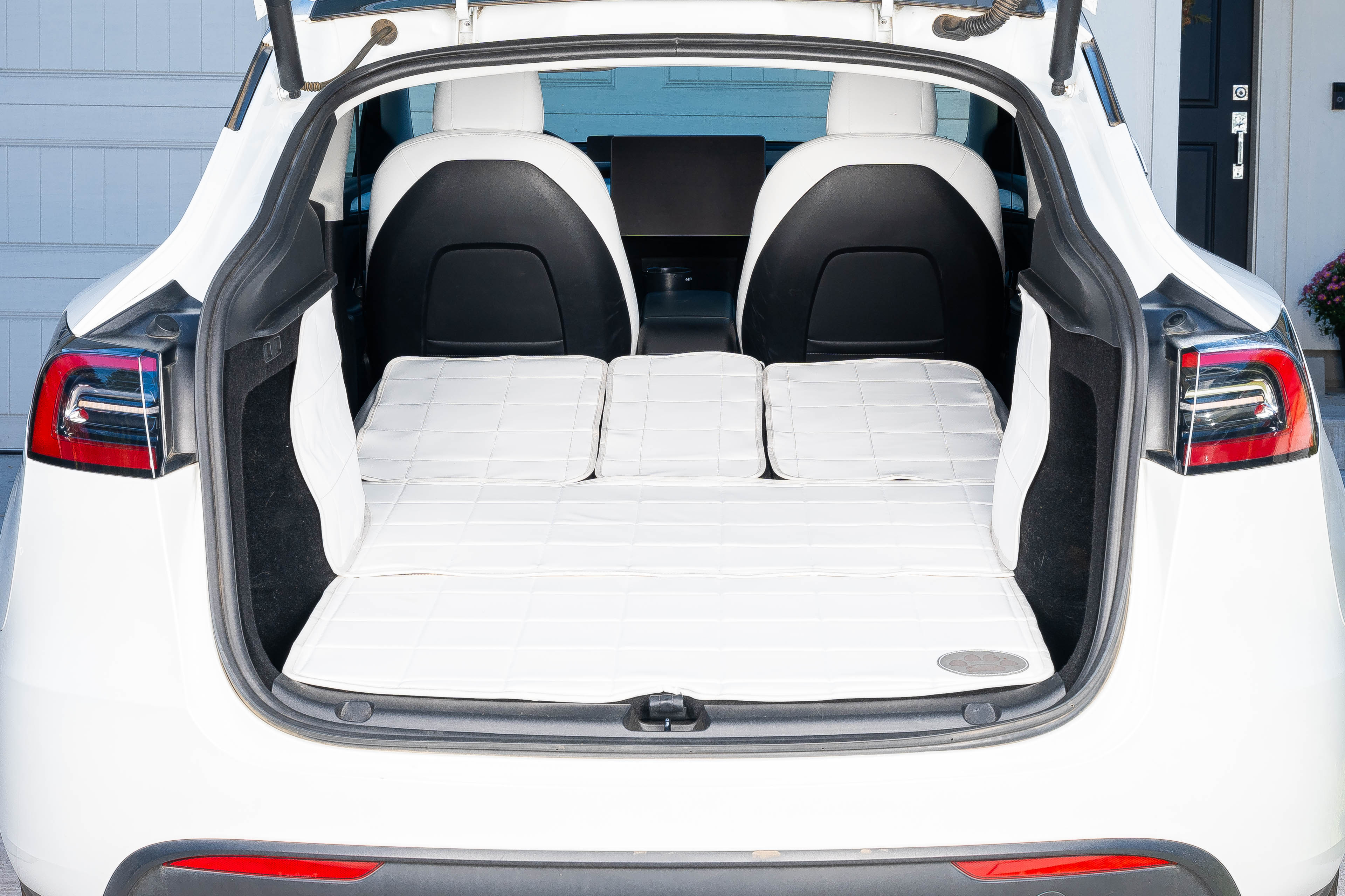 #Color_brilliant_white