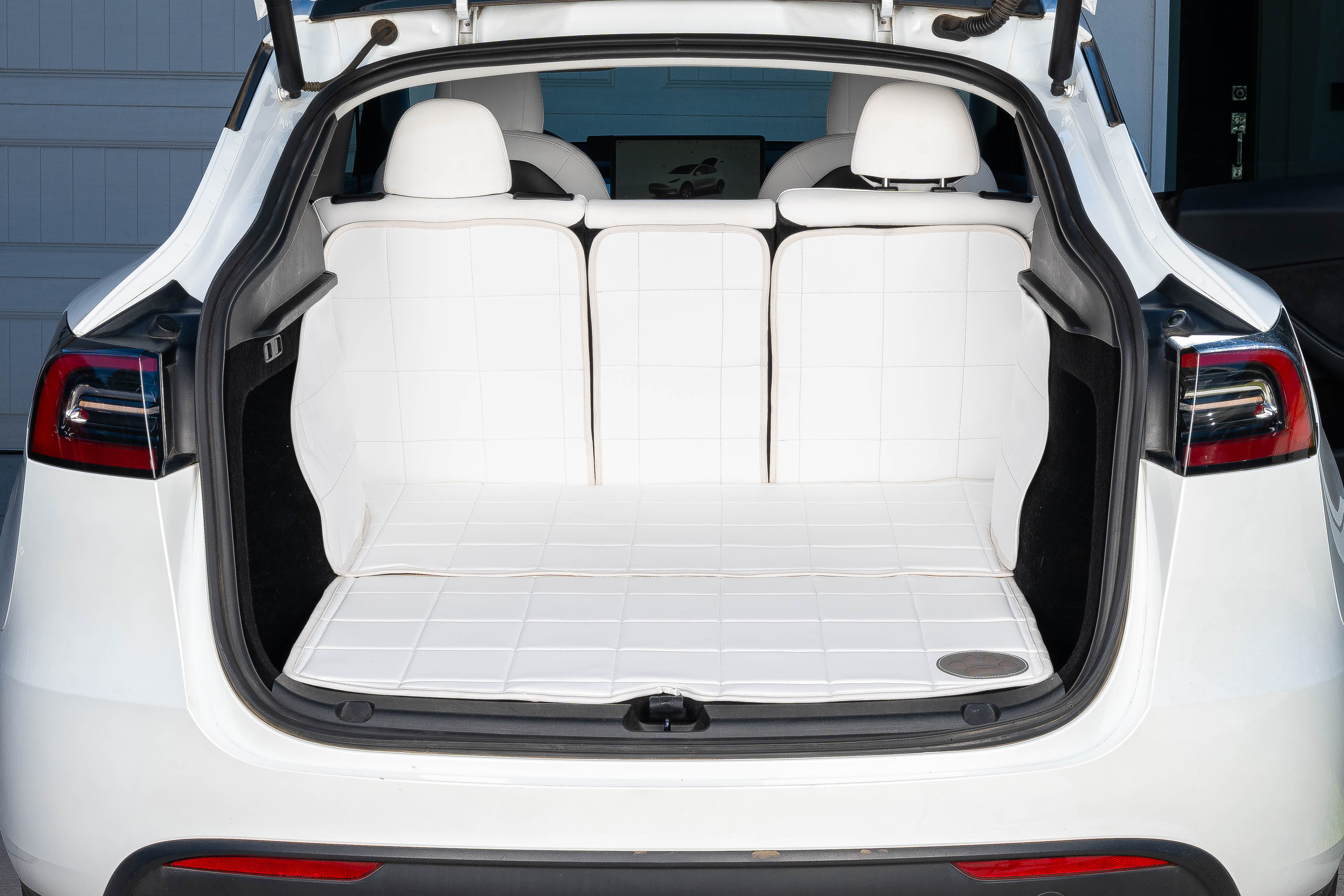 #Color_brilliant_white